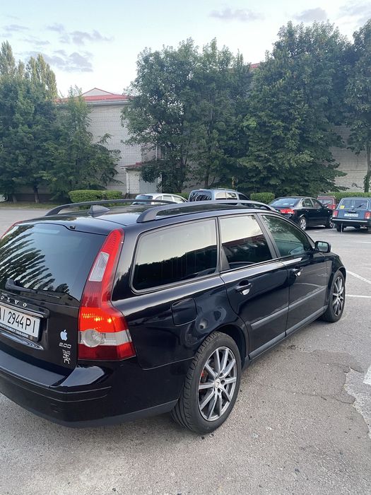 Продам автомобіль Volvo V50