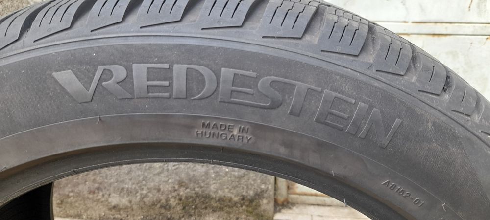 Pneus 245/ 45/ 17  muito piso VREDESTEIN  bom estado