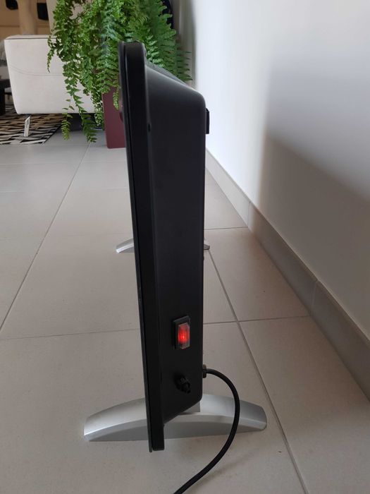 Aquecedor Convector: design moderno, temporizador,  protector térmico.