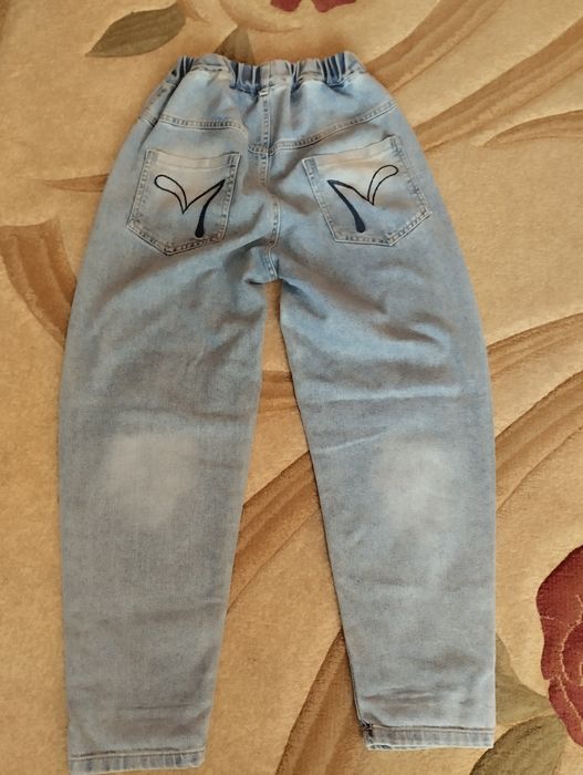 Джинси на дівчинку 140-146 см
