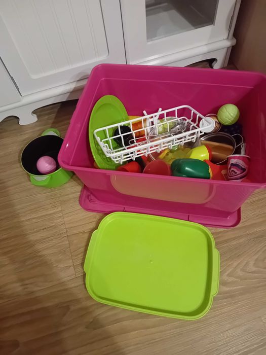 Kuchnia drewniana  dla dzieci plus akcesoria