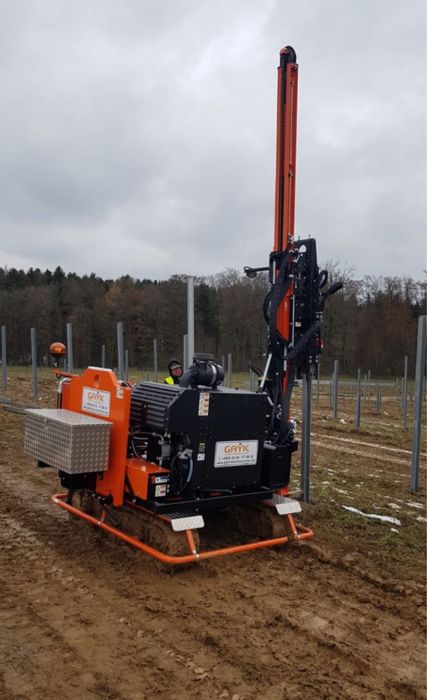 Забивка паль. Сонячні електростанції. СЄС. Забивка паль.Gayk HRE 3000