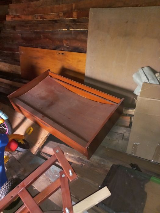 Деревяную децкую кровать 500гр санки счехлом из овчини 500гр