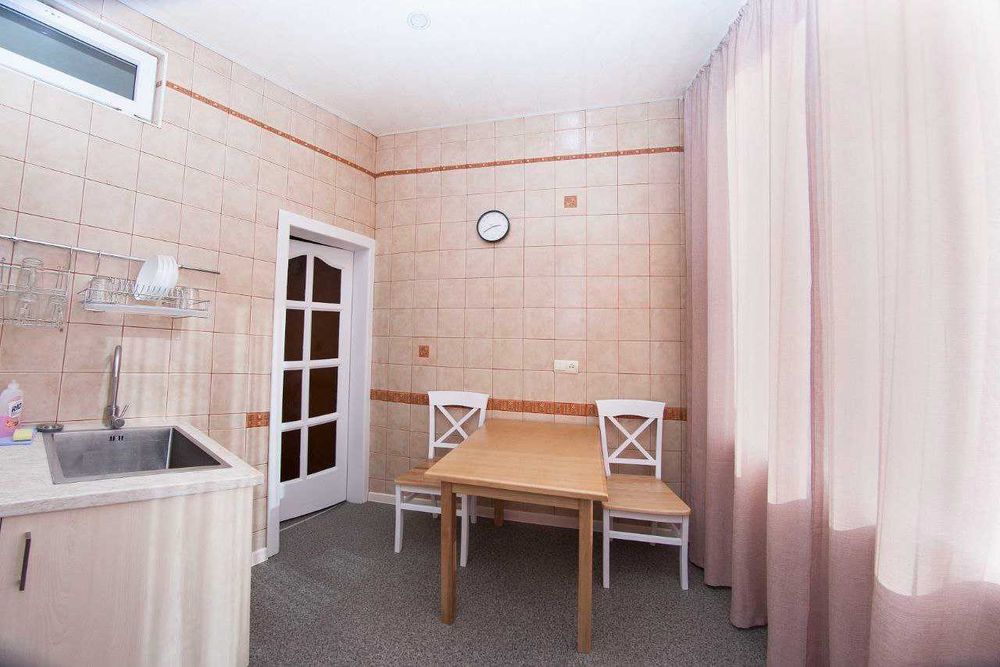 ЦЕНТР. 2-х. к.квартира.Д.Яворницького54. НОВИЙ РІК