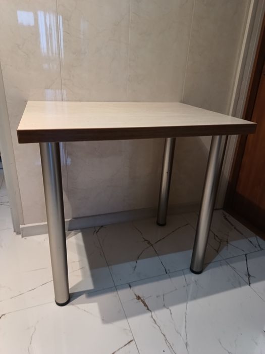 Sprzedam Stół kuchenny