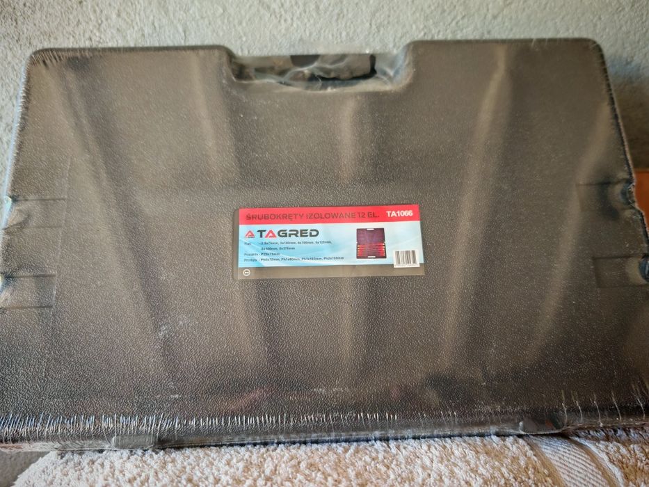 Zestaw śrubokrętów wkrętarki izolowane dla elektryka 12 szt. nowe