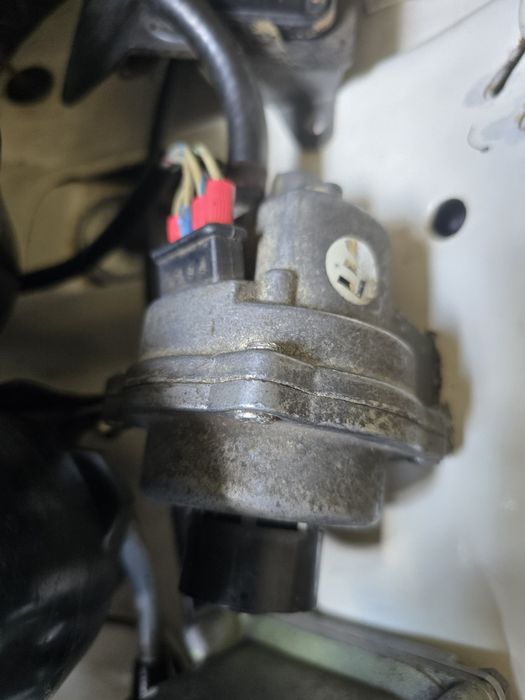 Mercedes w114 w115 części. 250 280 ce