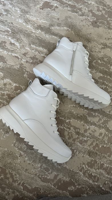 Жіноче взуття осіннє 39р