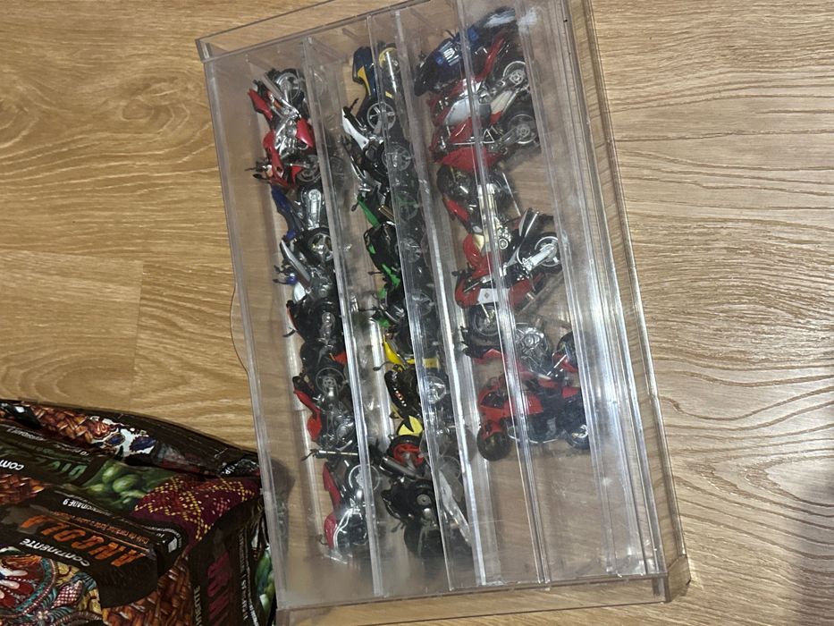Coleção de motos (82 motos)