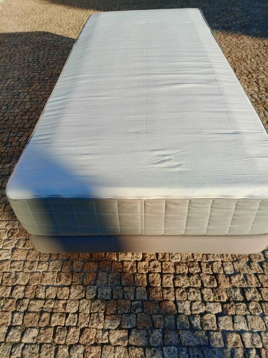 Cama em ótimo estado