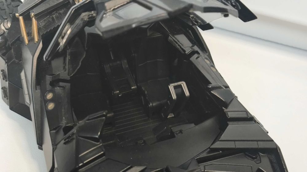 Бетмобиль The Dark Knight Batmobile 2008 1.24 Jada