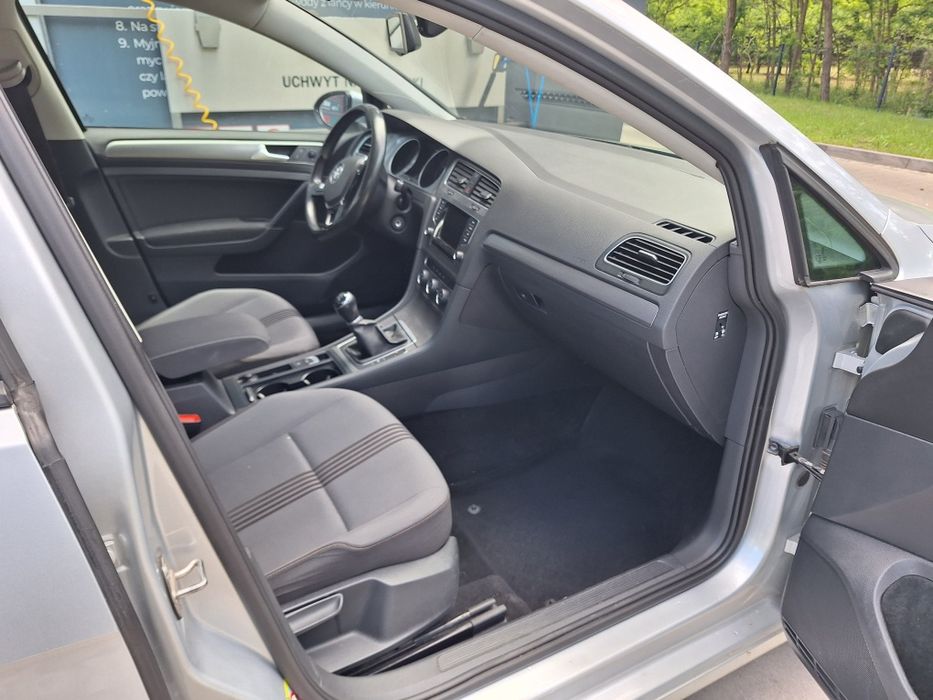 Volkswagen Golf VII