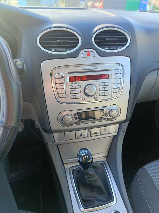 Ford Focus 1.6 16V Benzyna