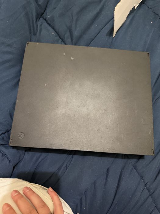 Vendo Xbox One X