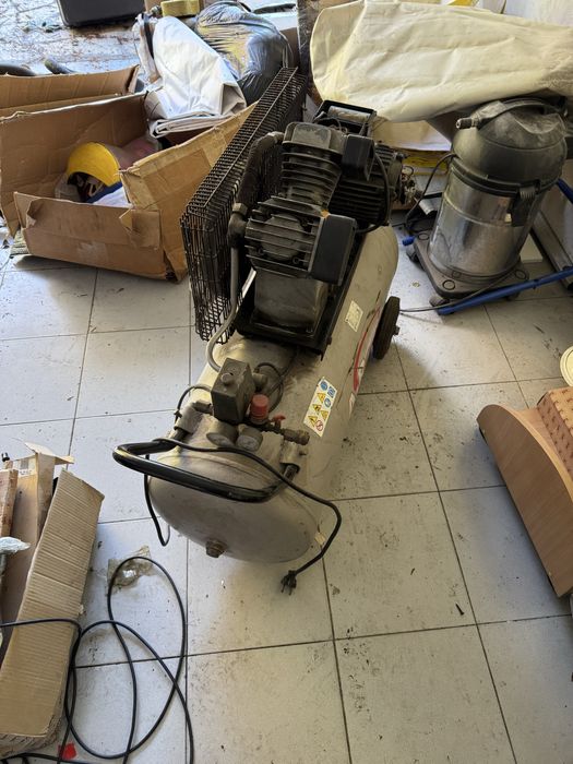 компрессор Aircast ЗБ4/С-100.LВ30А