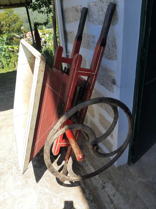 Vendo Esmagador de uvas manual