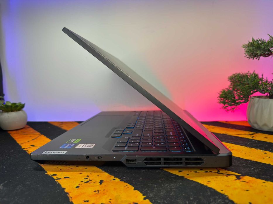 Lenovo Legion PRO 5, rtx4070, i7-13700hx, 32gb, 1tb, 165hz