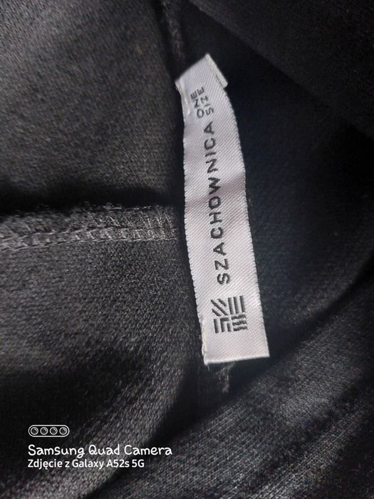 Sprzedam krótką bluzę.