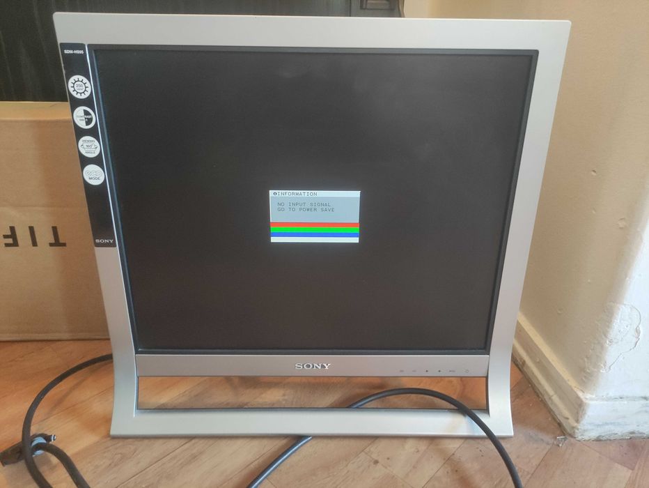 Monitor Sony HS95