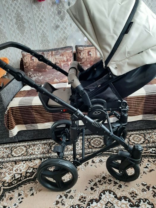 Продам дитячу коляску