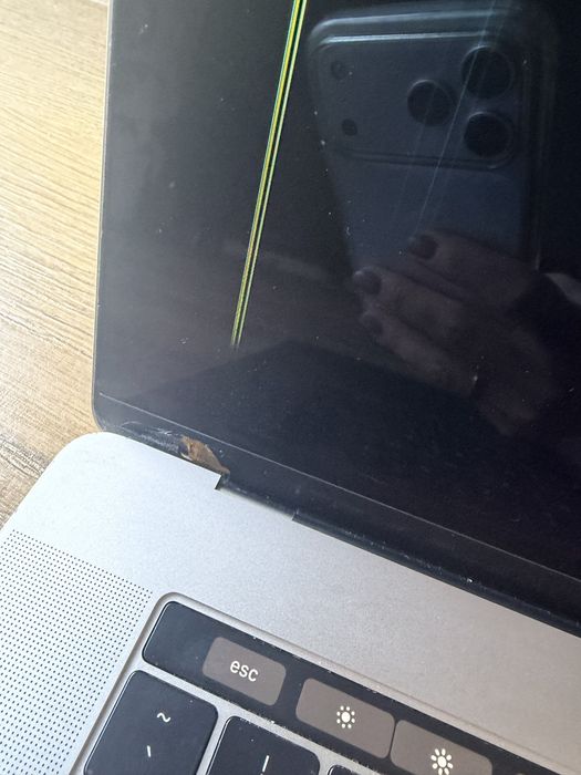 MacBook A1707 uszkodzona matryca