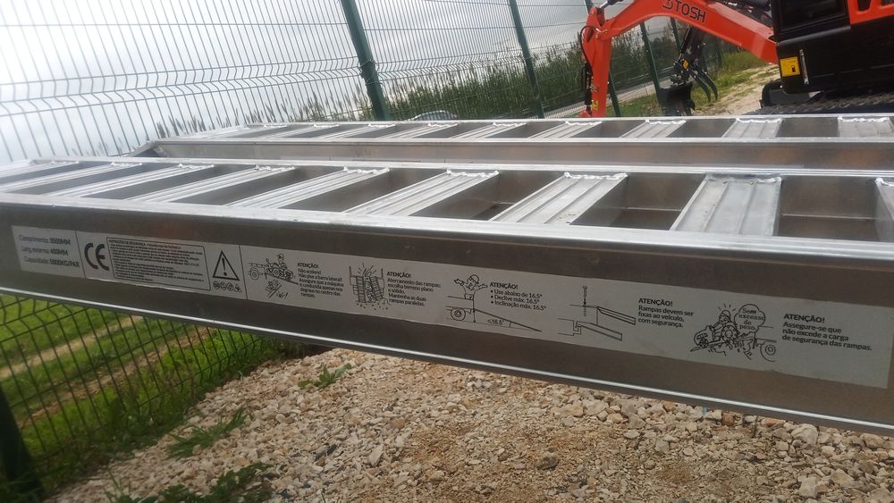 Vendo pranchas de alumínio novas