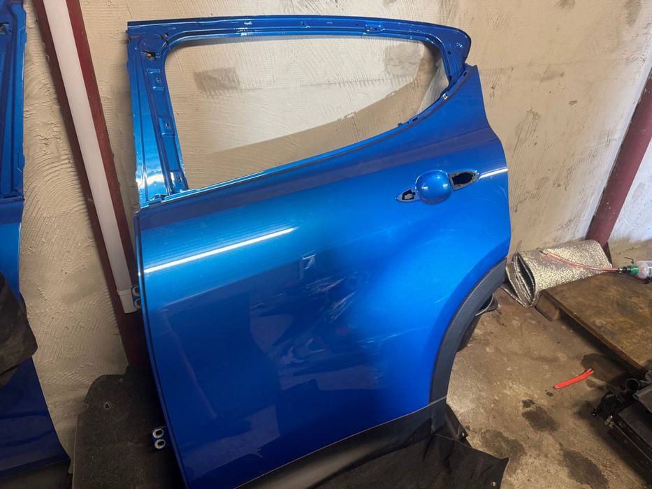 Двері dodge hornet alfa romeo tonale