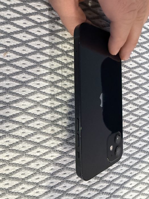 Telefon Iphone 12 -64gb , bardzo dobry stan .
