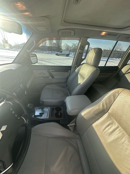 Продам Mitsubishi Pajero Wagon 4 3.8