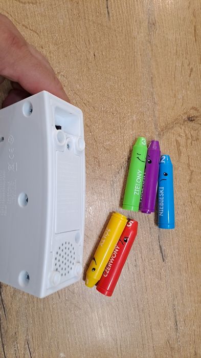 Fisher price kredki uczące