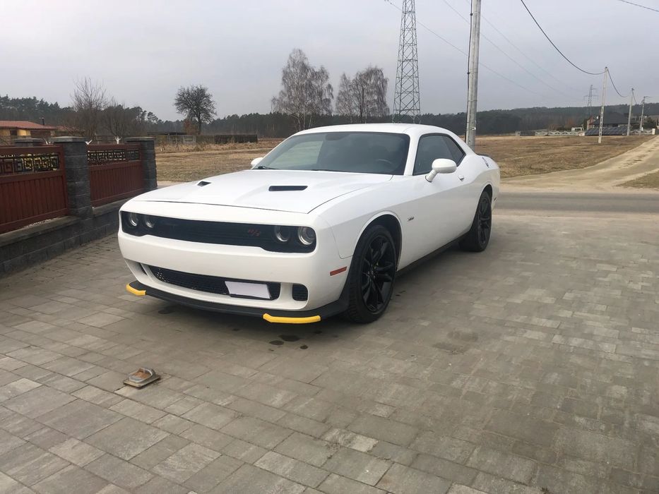 Dodge Challenger Sprzedam Dodge Challenger RT 5.7 372KM V8 HEMI