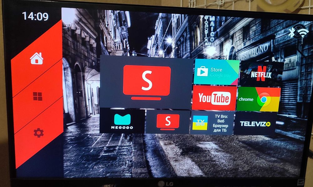 Приставка смарт ТВ Tanix TX1  для телевізора  Android 10 TV BOX  2/16