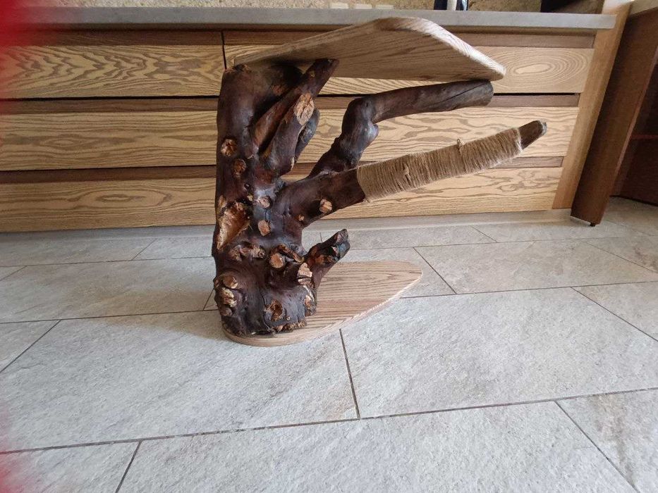 Кігтідряпка - столик для домашнього улюбленця з натурального дерева