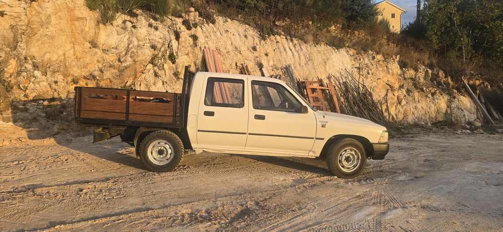 Toyota Hilux 2.4 d