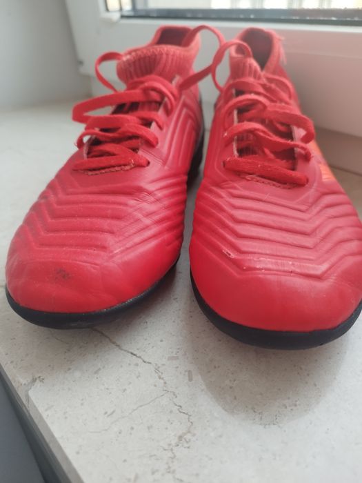 Turfy Adidas Predator 38