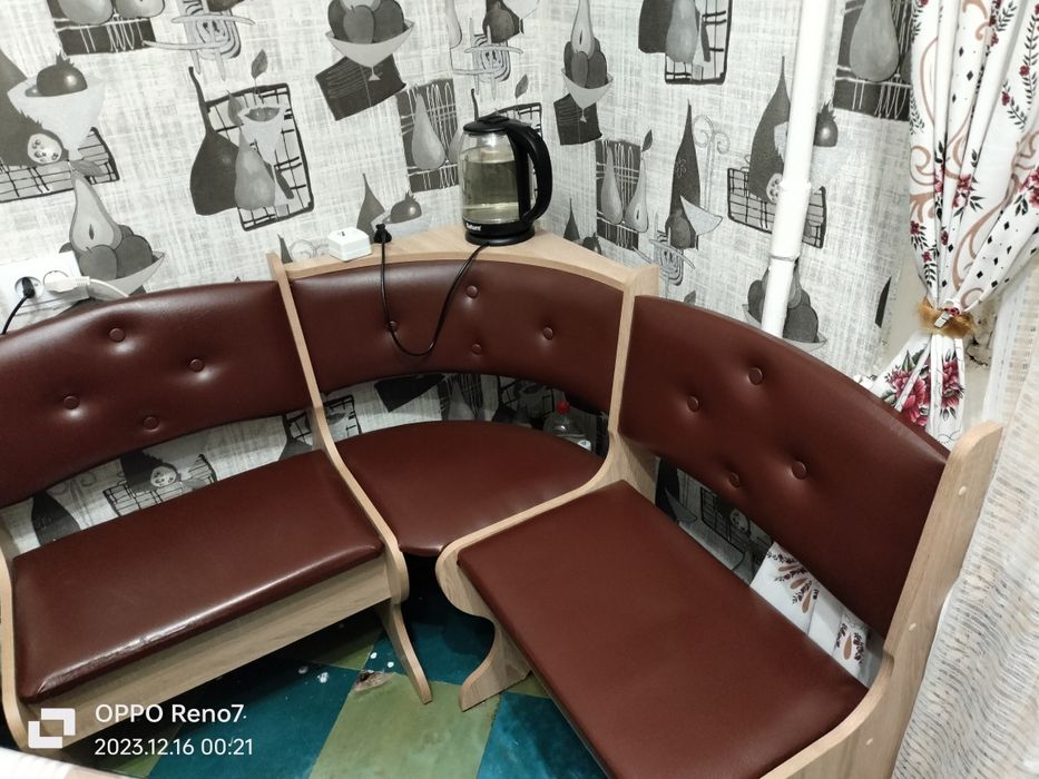 Продам кухонный уголок