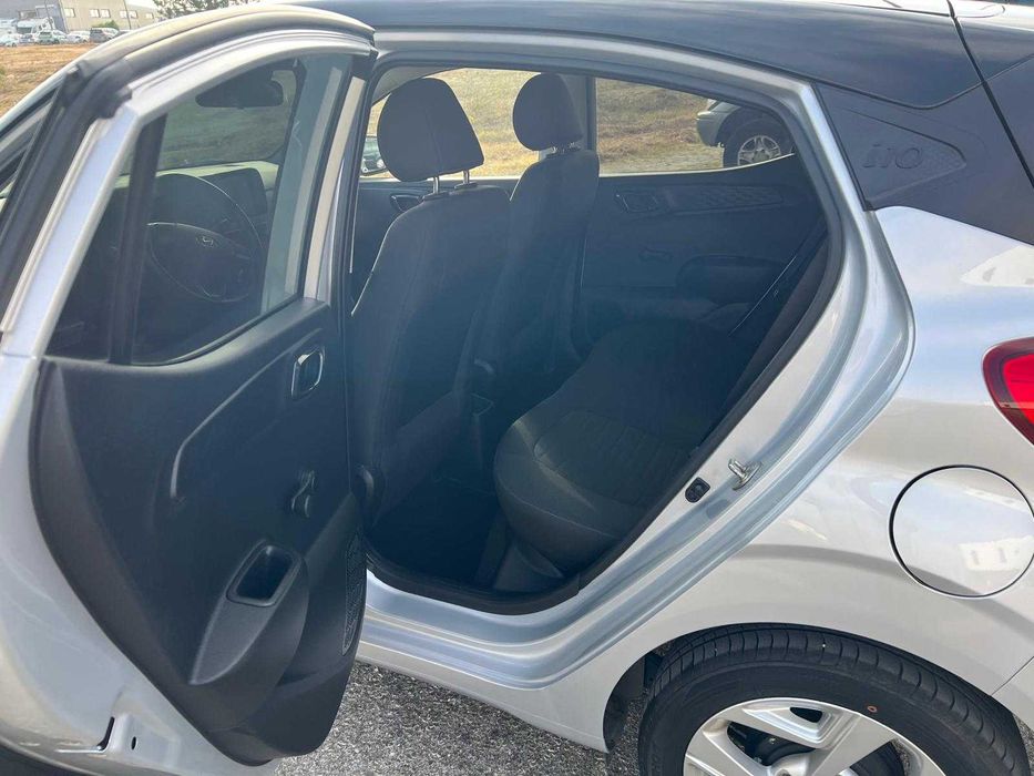 Hyundai I10 (Garantia Fábrica até out/2028)