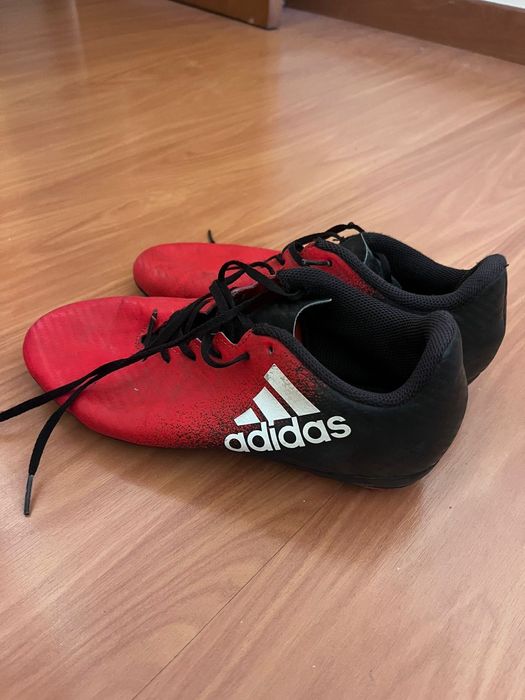 Chuteiras de futebol Adidas para criança