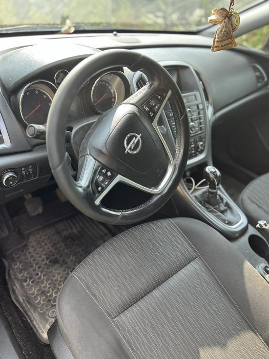 Opel Astra j 1,6