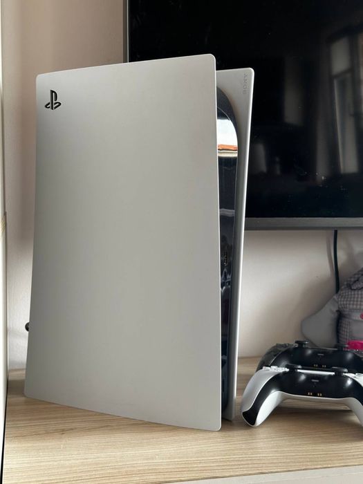 PS5 + 2 джостіки