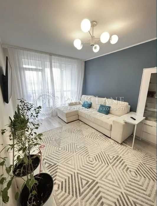 Продам светлую 2к квартиру евроремонт Правды Варшавский Ретровиль 5й