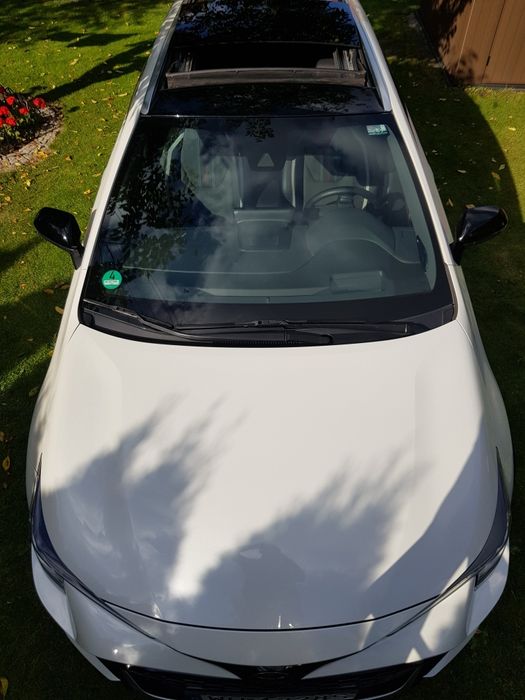 Toyota Corolla 2.0 hybrid  e21 sprzedam lub zamienię.-Head up panorama