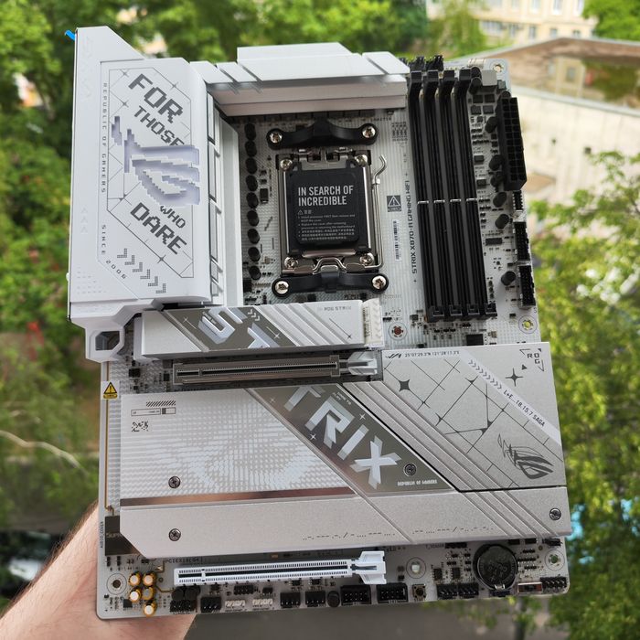 Материнська плата ASUS ROG STRIX X870-A GAMING WIFI