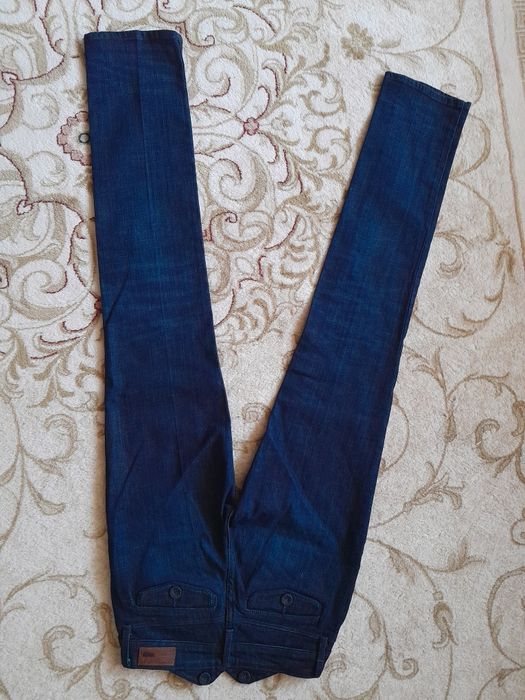 Джинсы новые Levi's подростковые