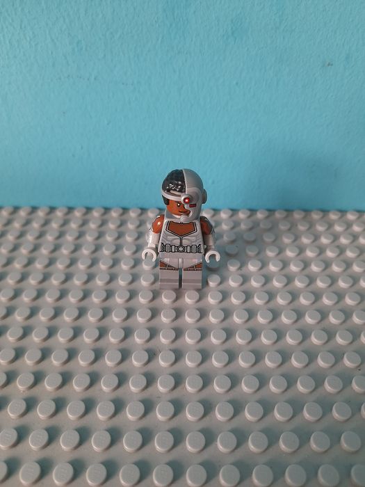 Lego DC Super Heroes Cyborg colsh09
