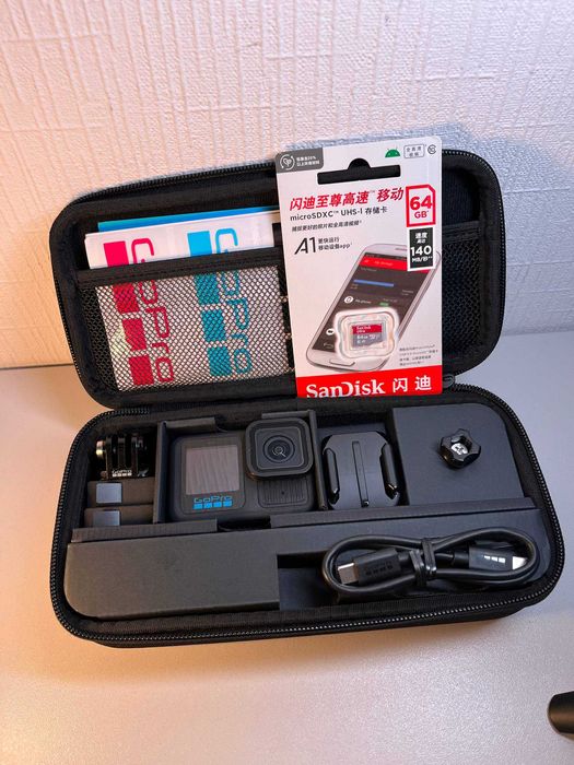 Екшн-камера GoPro Hero 13 з двома акумуляторами