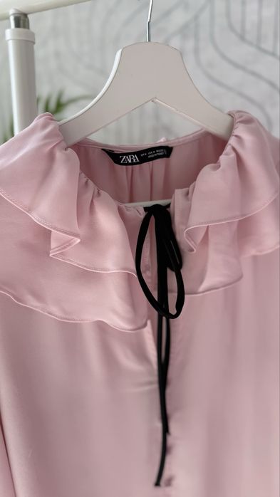 Ніжна блуза ZARA