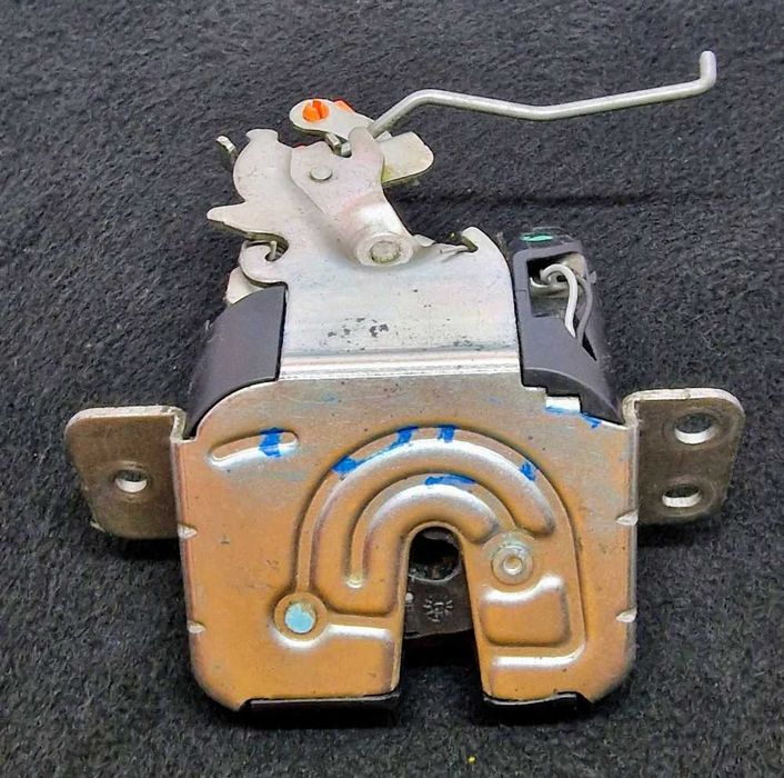 Fechadura / Fecho da Mala | MITSUBISHI