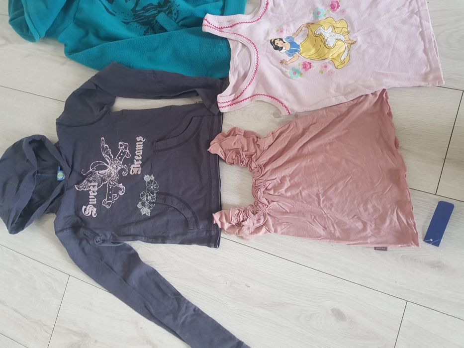 Zestaw ubrań  r.134