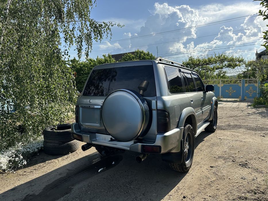 Nissan patrol y61